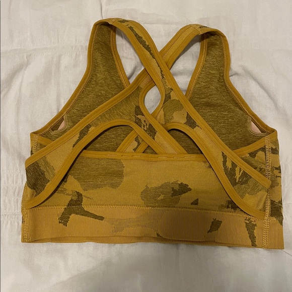 Gymshark Camo Sports Bra - Picture 2 of 4